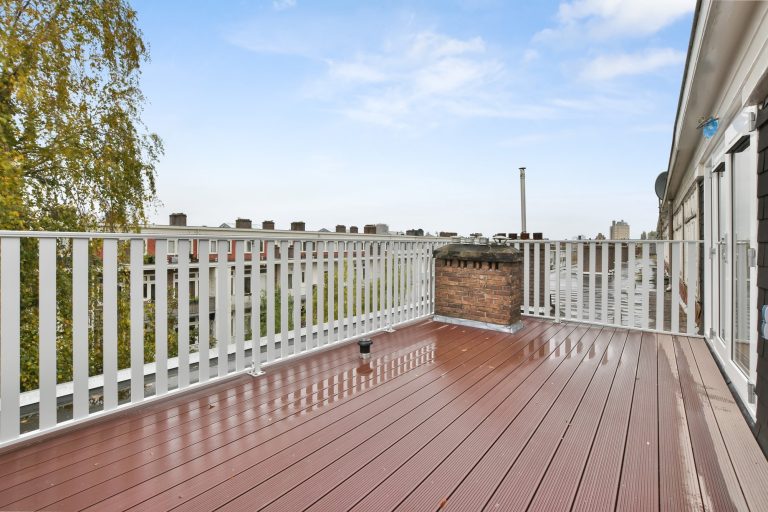 The Best Finishes for Outdoor Timber Decking & Furniture